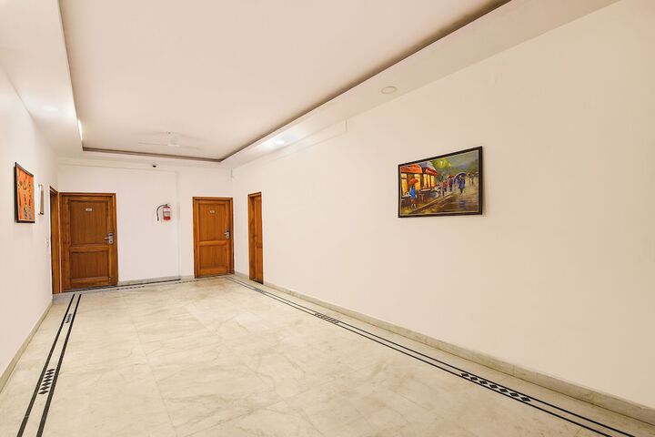 Hotel Interior 6 of 28