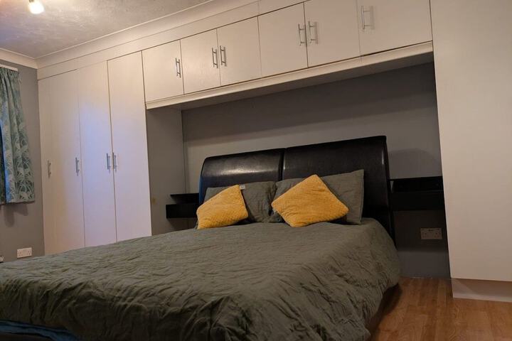 Room 2 of 16