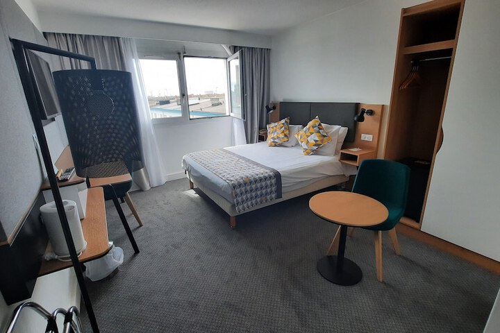 Room 14 of 62