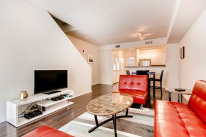 Image of 2 Bedroom Triplex Steps from Balboa Park