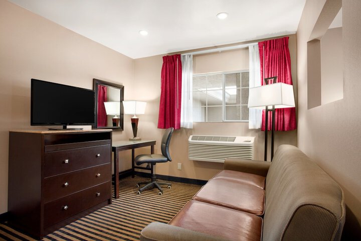 Room 28 of 29