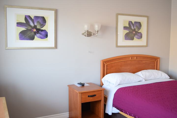 Room 4 of 42