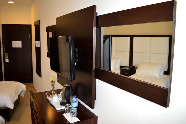 Room 47 of 107