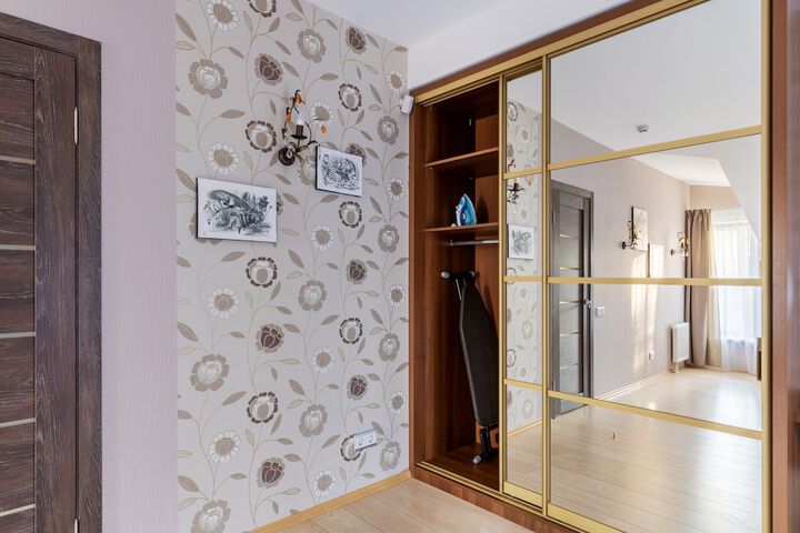 Room 25 of 109