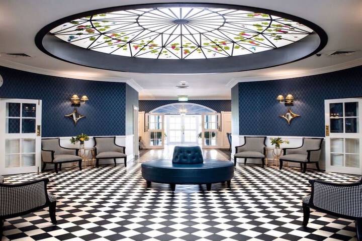Hotel 2 of 104