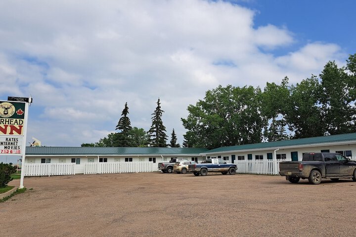 Deerhead Inn in Provost, AB