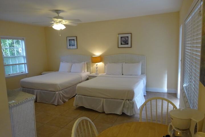 Room 38 of 141