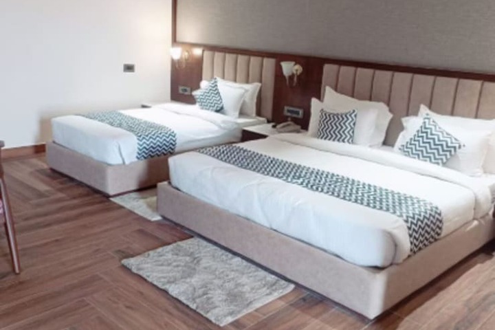 Room 4 of 38