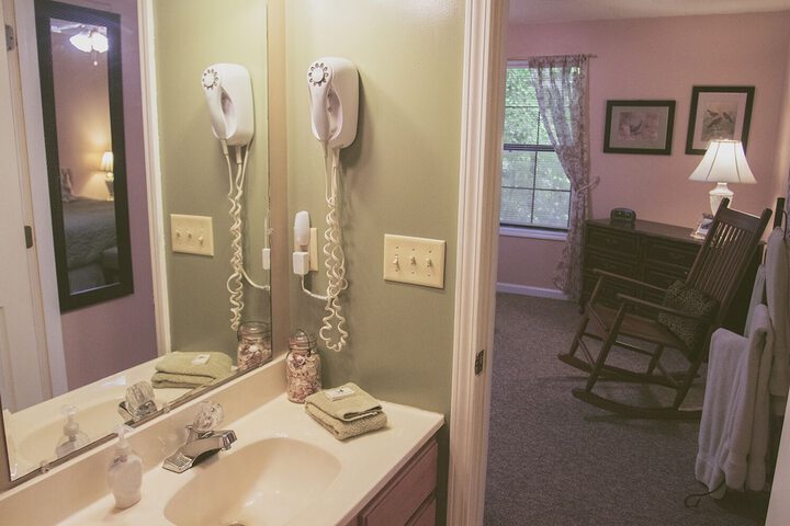 Room 85 of 137