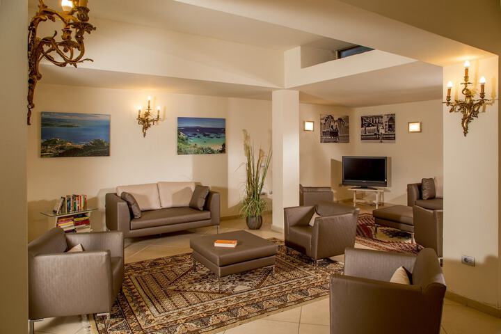 Hotel Interior 9 of 47