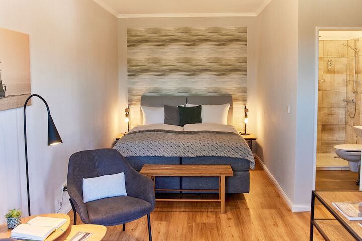 Room 2 of 56