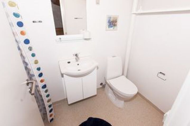 Room 8 of 85