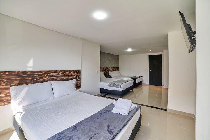Room 8 of 40