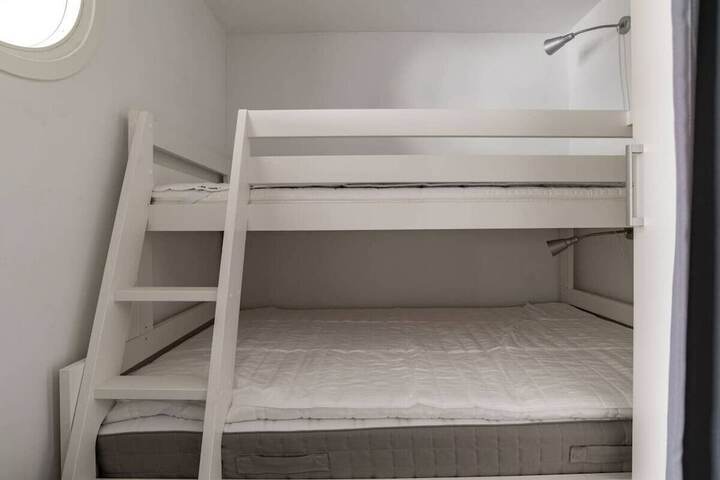 Room 175 of 865