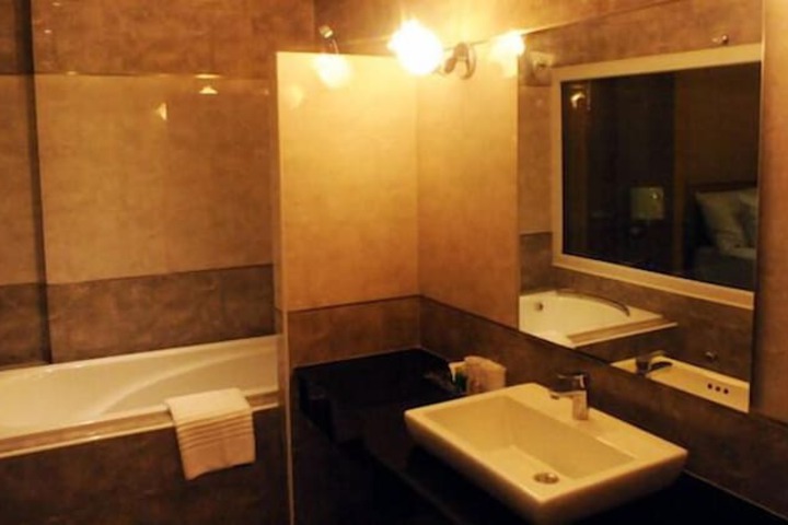 Room 20 of 39