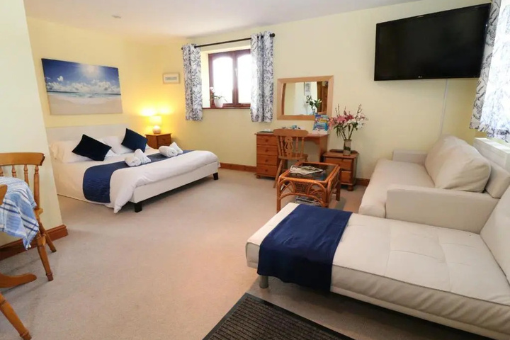 Room 2 of 15