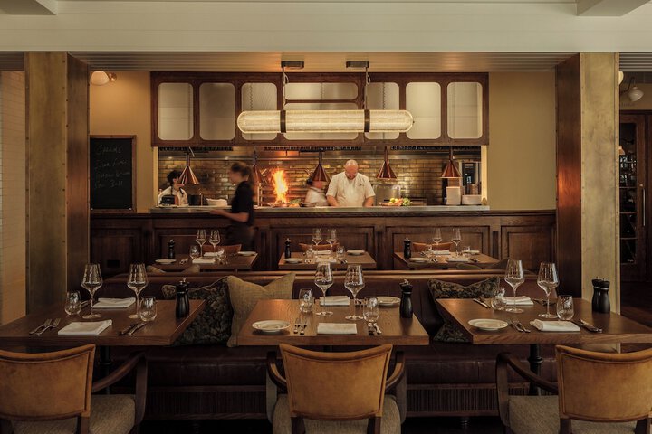 Dining 40 of 58