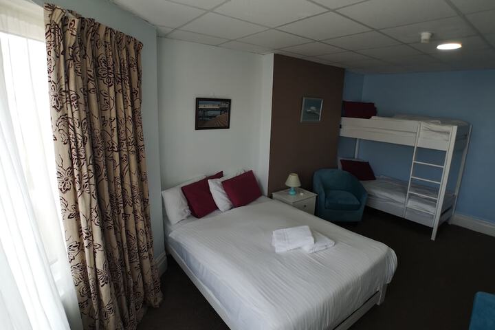 Room 39 of 102
