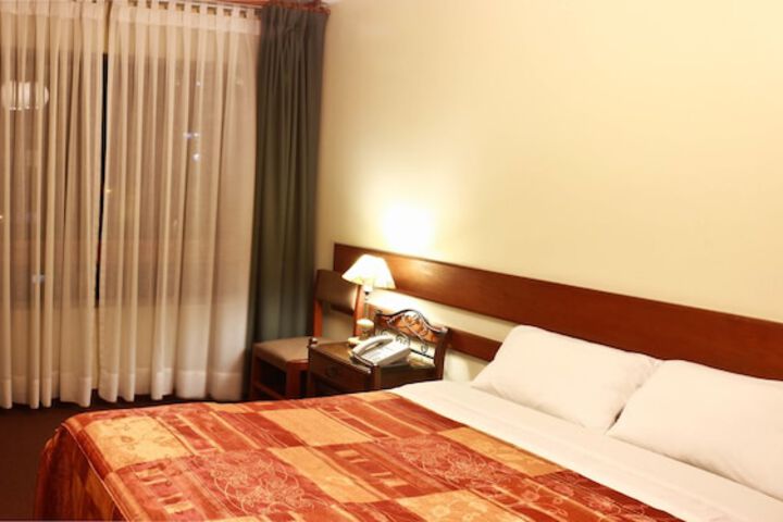Room 10 of 47