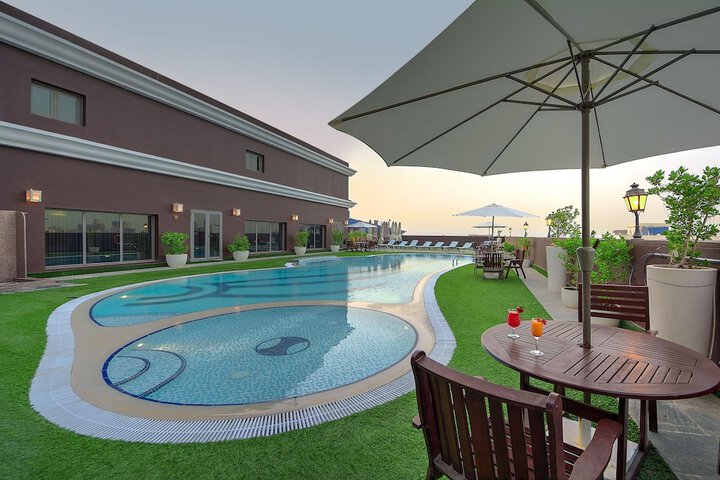 Pool 46 of 75