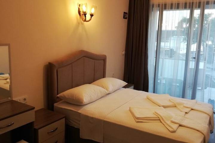 Room 6 of 7