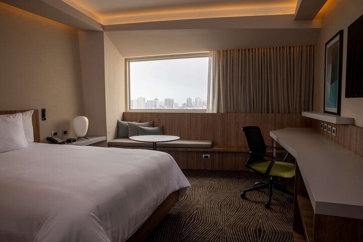Room 21 of 77