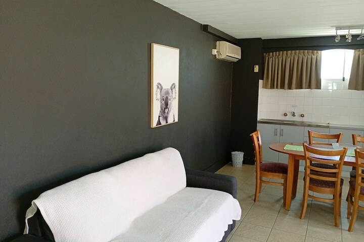 Room 32 of 58
