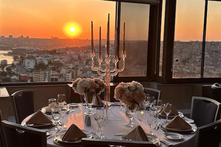 Dining 126 of 182