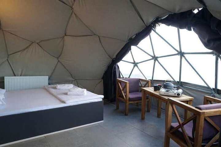 Room 14 of 98