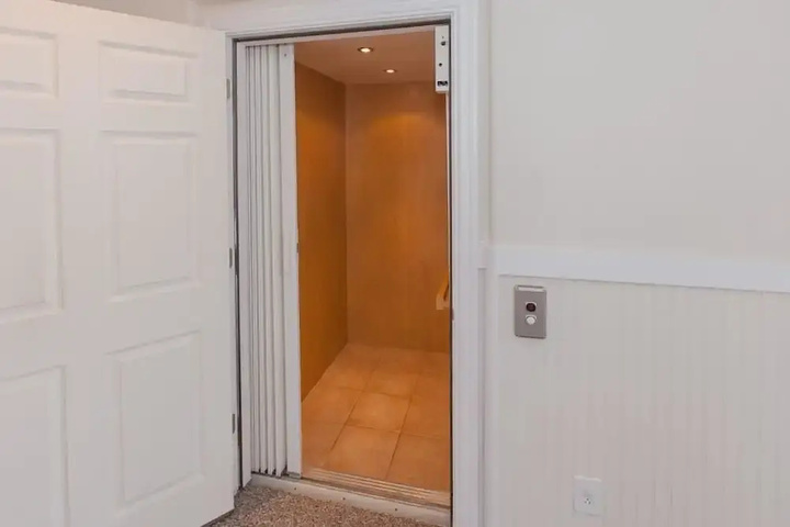 Room 3 of 26