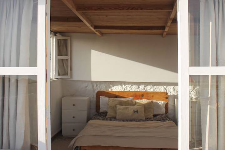 Room 3 of 45