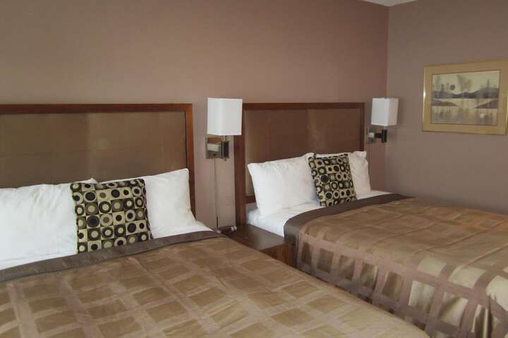 Room 17 of 40
