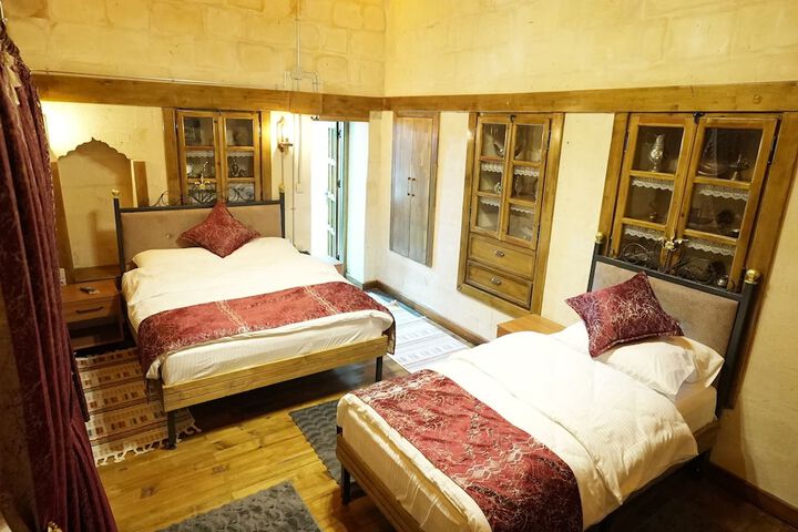 Room 15 of 23