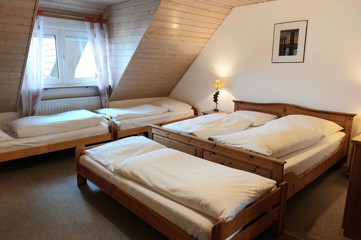 Room 20 of 76