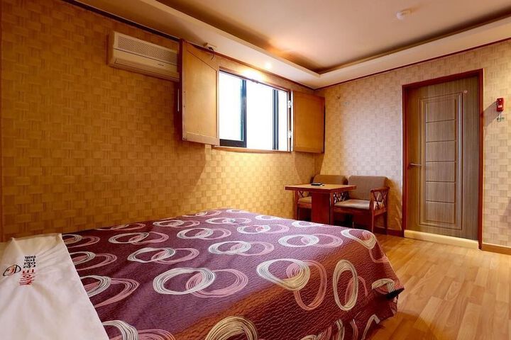 Room 3 of 14