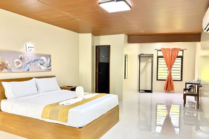 Room 7 of 26