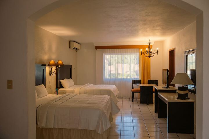 Room 5 of 40