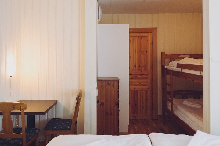 Room 10 of 31