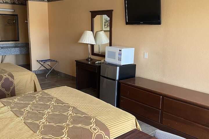 Room 9 of 26