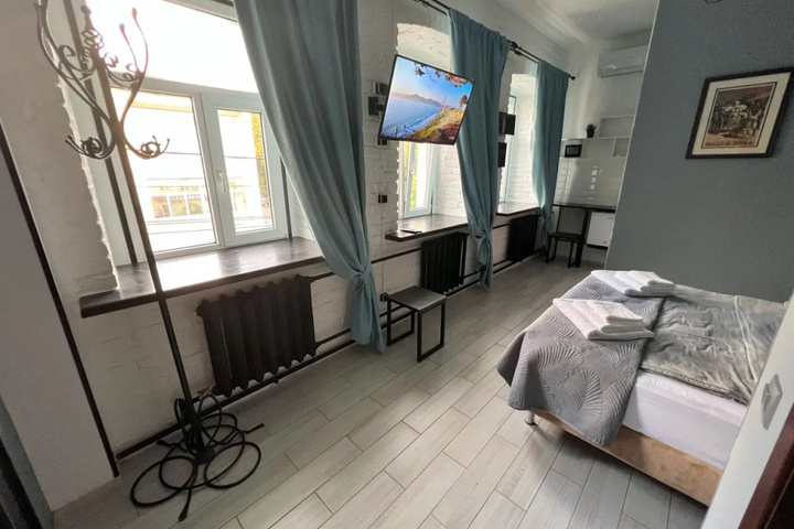 Room 2 of 7