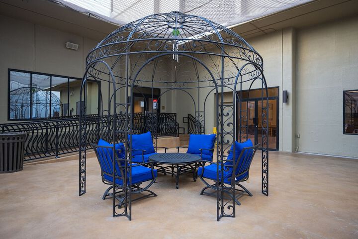 Hotel Exterior 55 of 63
