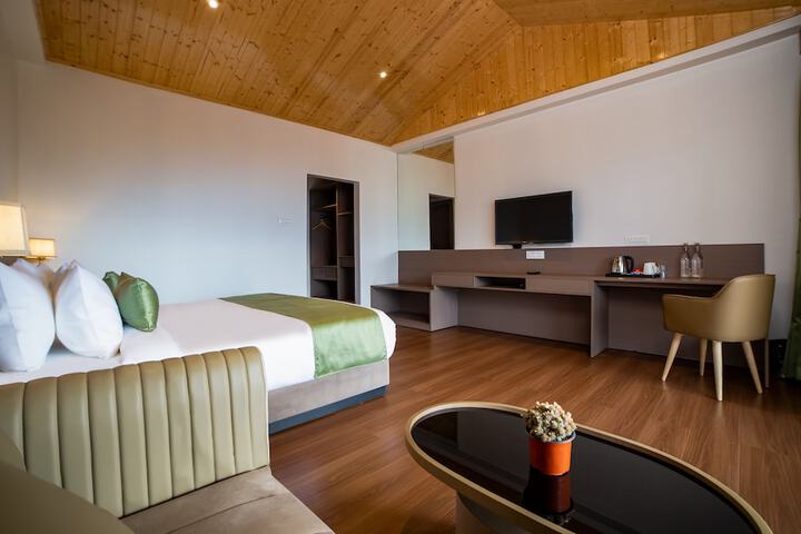 Room 18 of 42