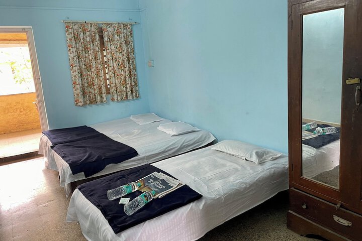 Room 5 of 15
