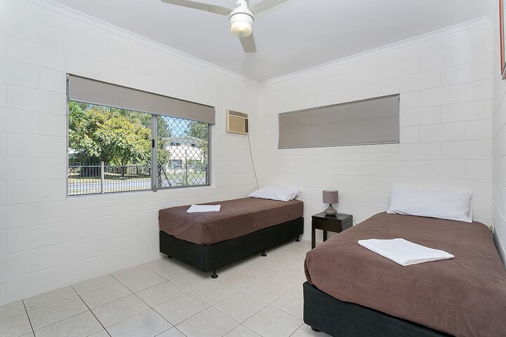 Room 5 of 13