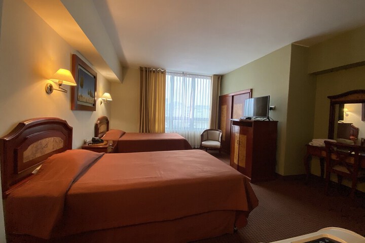Room 10 of 47