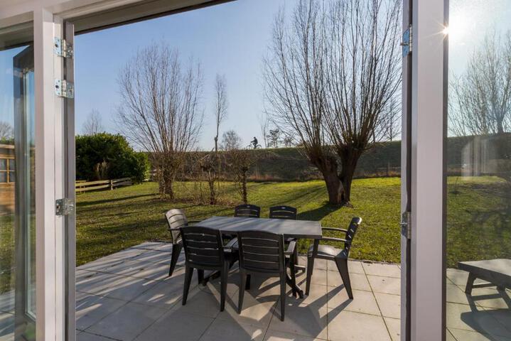 Terrace/Patio 6 of 12