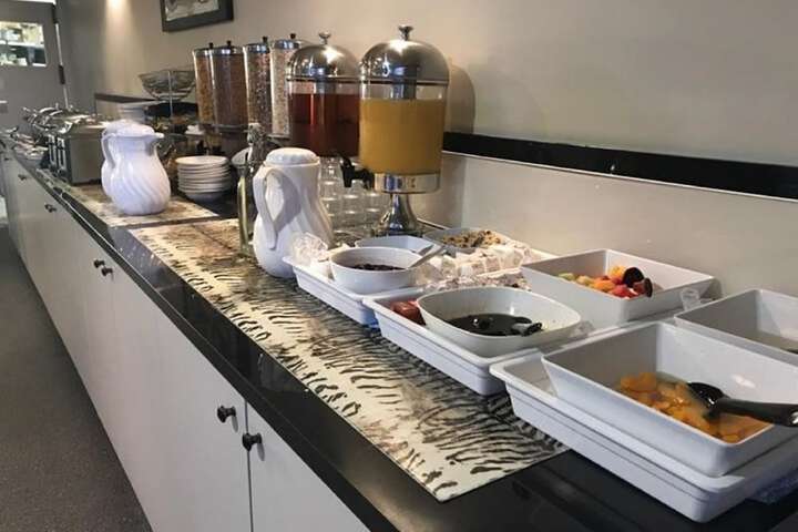 Dining 69 of 74