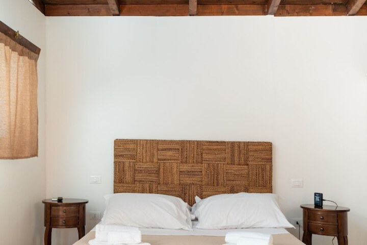 Room 3 of 46