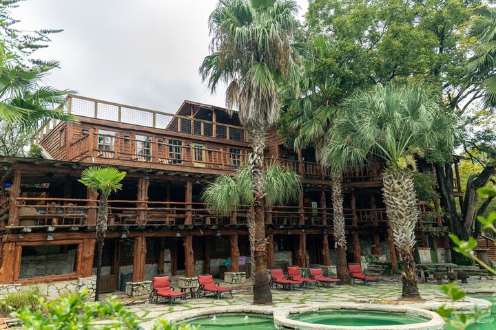 Hotel 192 of 208