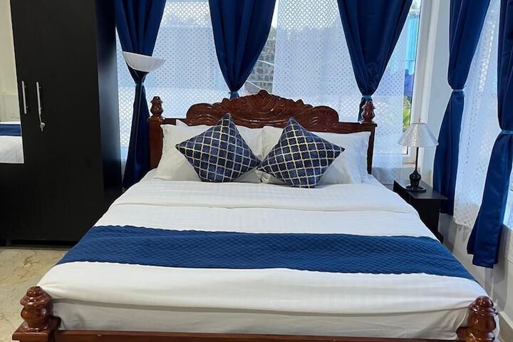 Room 25 of 195
